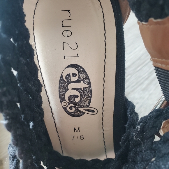 Black rue 21 etc  Wedge Sandals Size M 7/8 - Picture 6 of 10